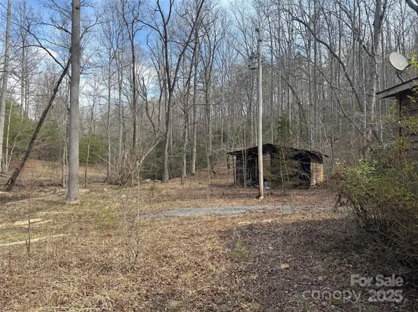 137 Cottage Pl, Lake Lure, NC 28746