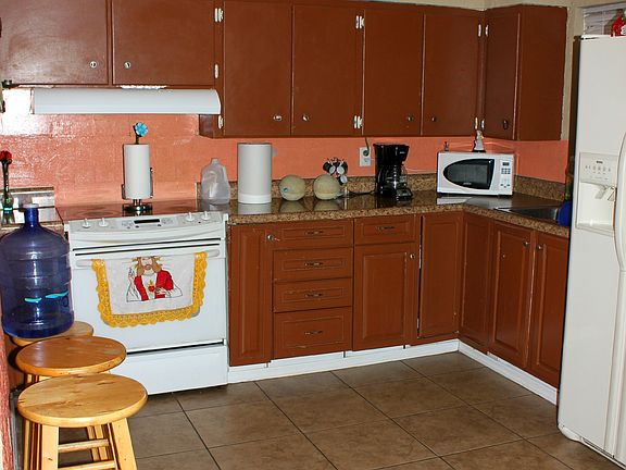 4th image of 1475 Palm Dr