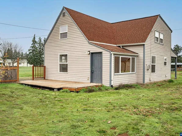 352 NE Polk Station Rd, Dallas, OR 97338