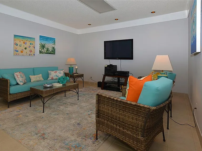 300 Woodette Dr #604 — Photo 37