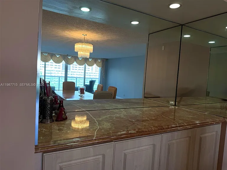 100 Bayview Dr #528 — Photo 9