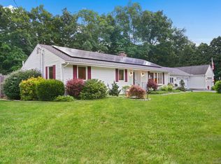 22 Middlefield Rd, Oxford, CT 06478