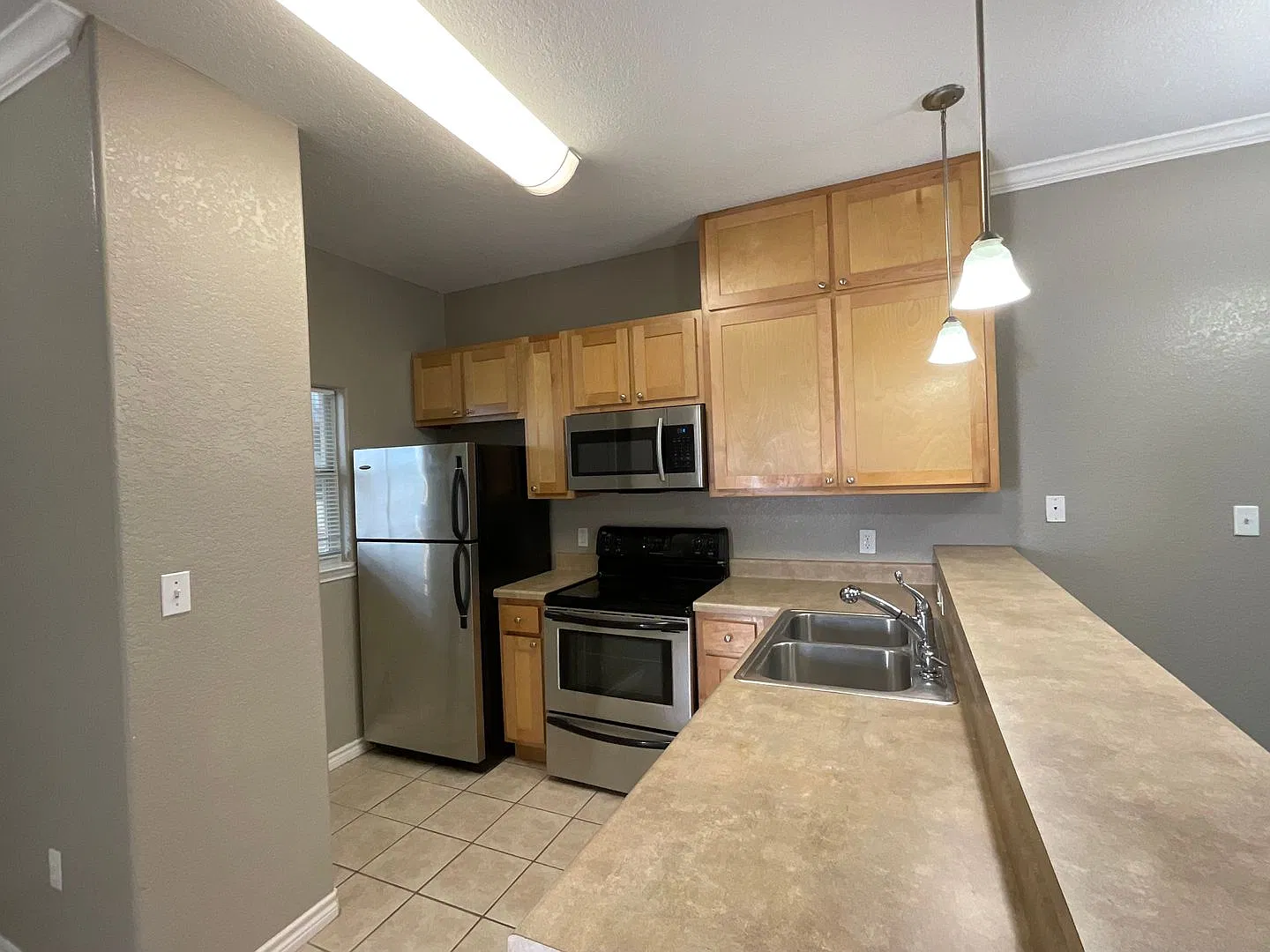 **Move-In Special**Horseshoe Bay Living | 1 Bedroom | 784 Sq. Ft. | Pool, Pickleball & Tennis Cou... — Photo 4
