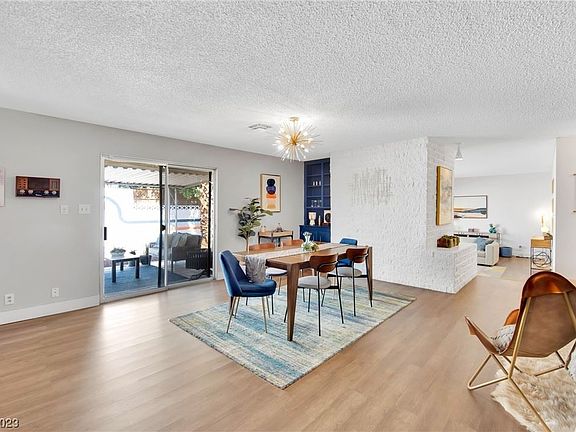 3rd image of 1724 Ivanhoe Way