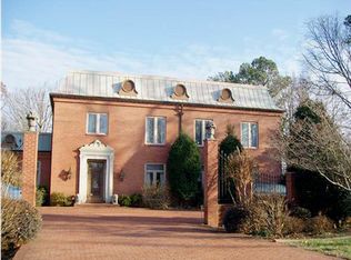 7836 Stonehenge Dr, Chattanooga, TN 37421