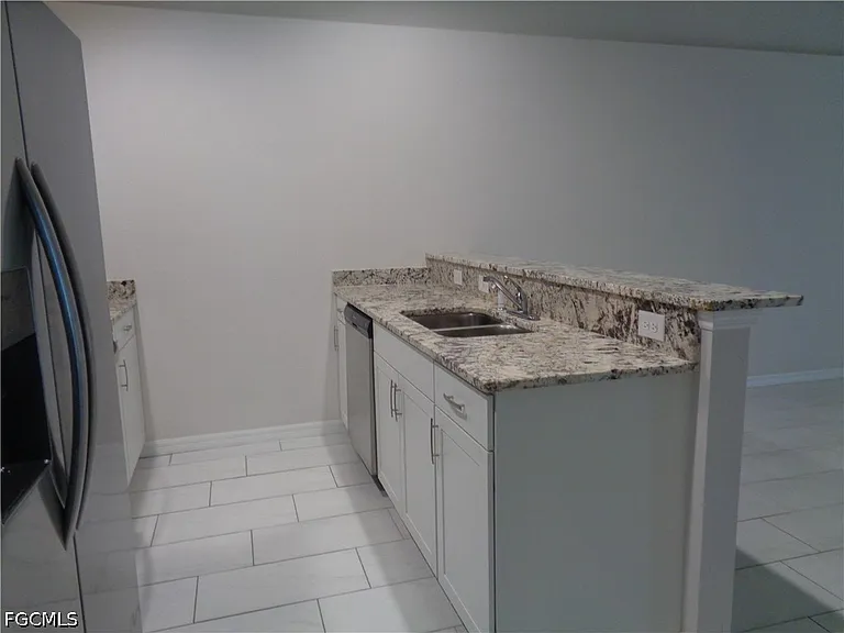 3816 SW 15th Pl — Photo 8