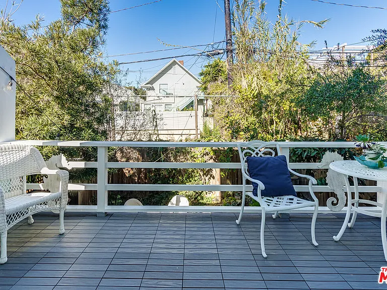145 Hart Ave — Photo 32