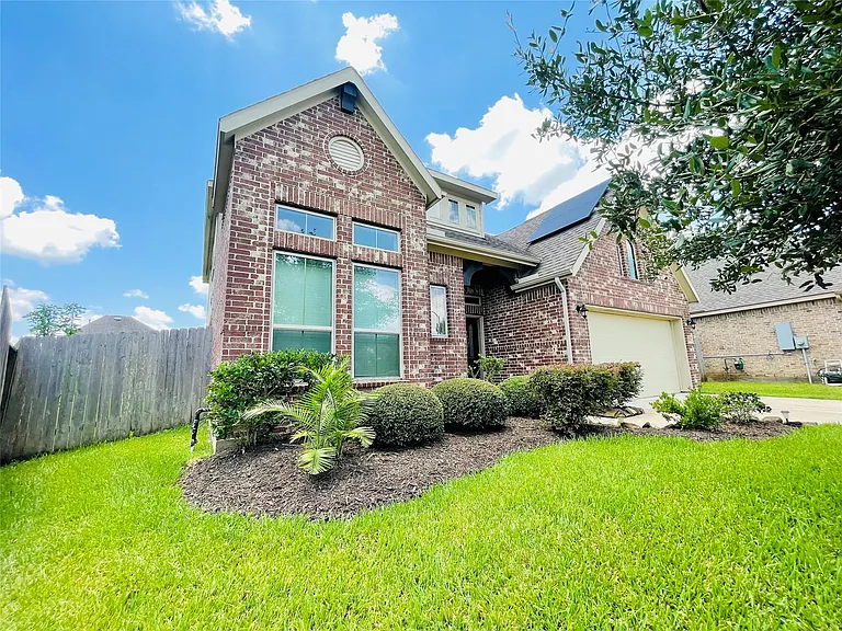 3119 Presley Jane Ct — Photo 2