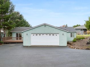2160 Orchard Ct, Tillamook, OR 97141