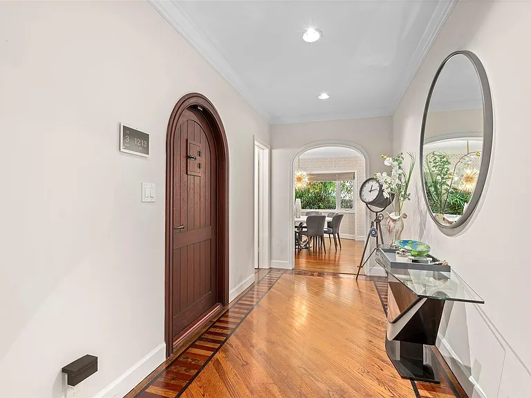 330 Royal Plaza Dr — Photo 14