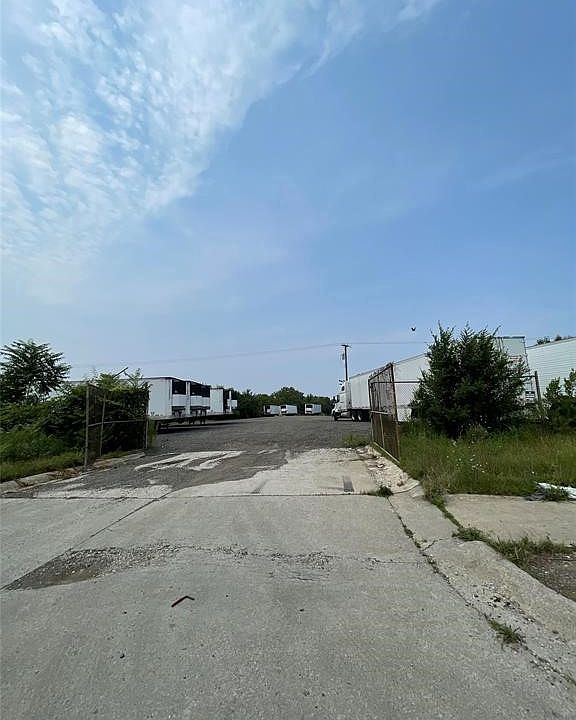 1st image of 6217 Lonyo St