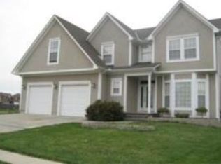 724 SW 34th Ter, Lees Summit, MO 64082