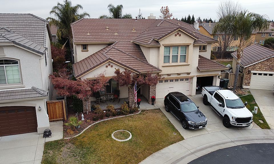 2nd image of 417 Sorrbento Ct