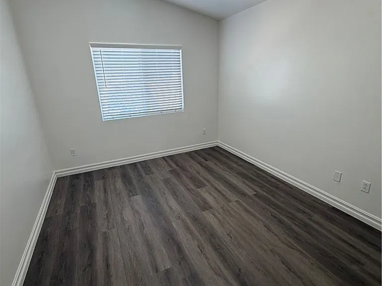 15147 Paddock St — Photo 8