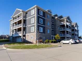 2867 Spring Rose Cir APT 108, Coralville, IA 52241
