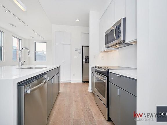 3rd image of 271 W 125th St APT 407