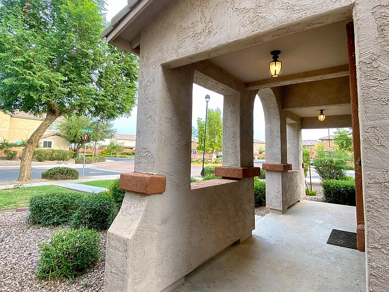 2188 S Heron Ln — Photo 2