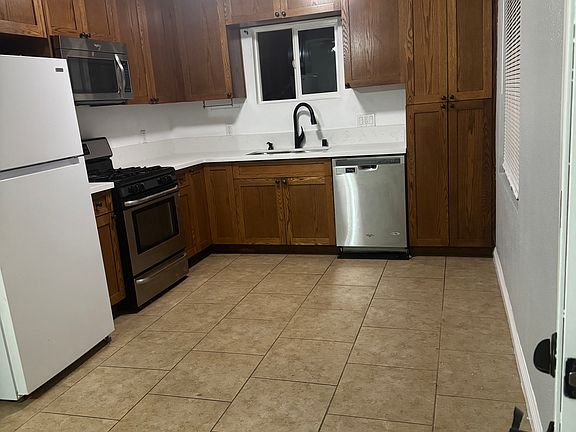 3rd image of 4619 W 160th St