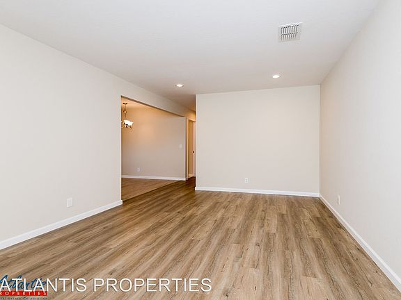 3rd image of 1740 Sundown Ln