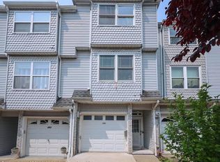 191 Lorraine Loop, Staten Island, NY 10309