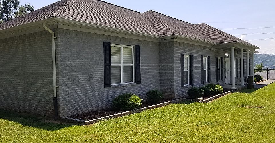 1st image of 3141 Lakewood Dr