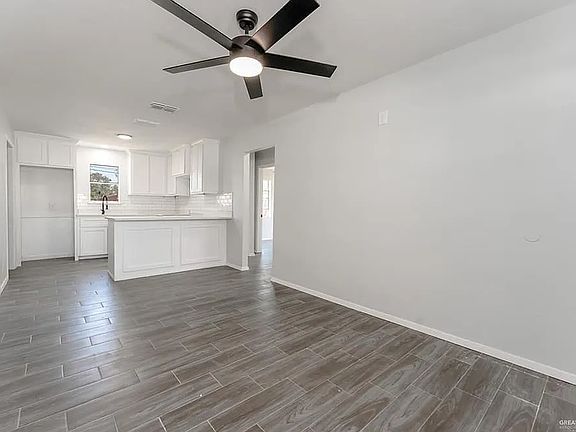 5th image of 2420 Quince Ave