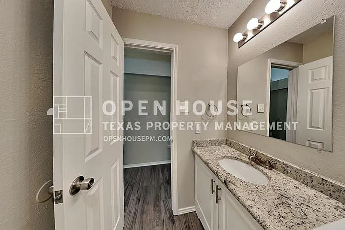 7864 Maiden Ln — Photo 23