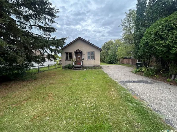 748 6th STREET E, Prince Albert, SK S6V 0N8