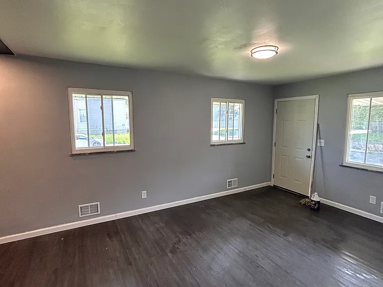 112 S Warren Ave #106 — Photo 2