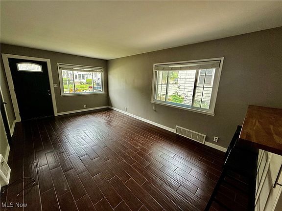 4th image of 485 Sieber Ave