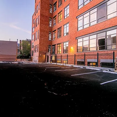 Rented by Nooklyn NYC LLC | media 117