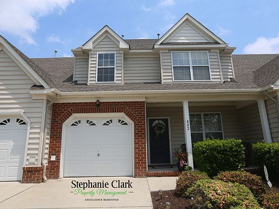 2nd image of 802 Devereaux Dr