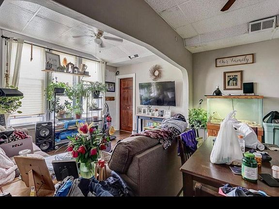 5th image of 2205 S 22nd St Unit 3