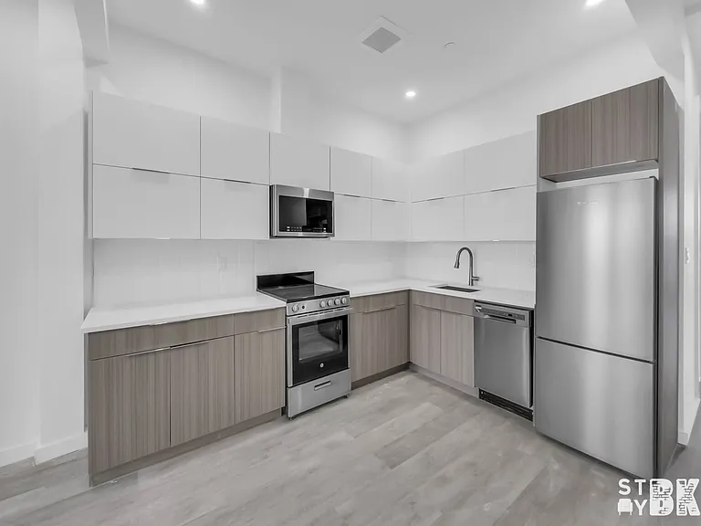 94 Weirfield St #4 — Photo 4