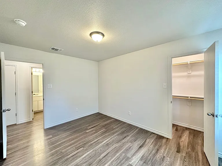 1708 Clovis Dr — Photo 38