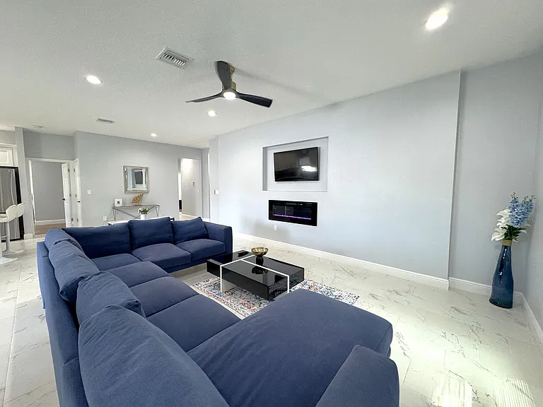 302 Archimedes St — Photo 13