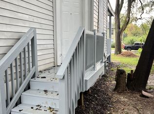 2400 N Sheridan Rd #B, Peoria, IL 61604