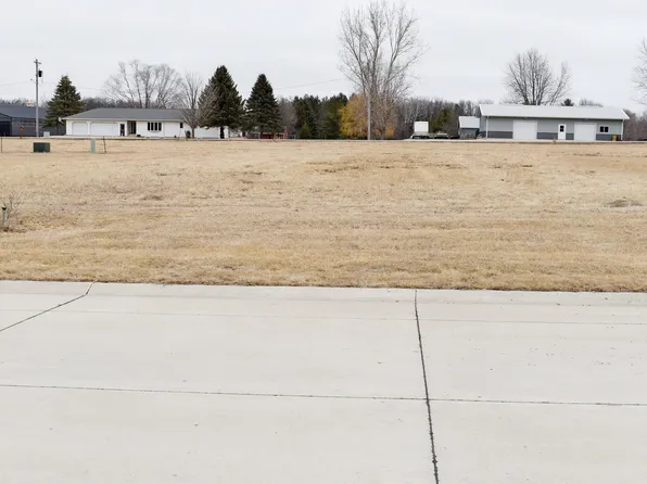 3 Clayton Blvd, Osage, IA 50461