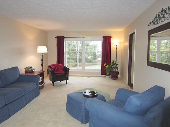 2nd image of 1226 Quaker Sq