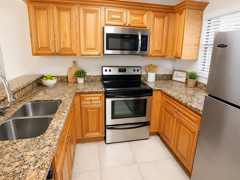1463 Lake Crystal Dr #G — Photo 5