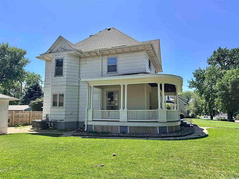Listing photo 4