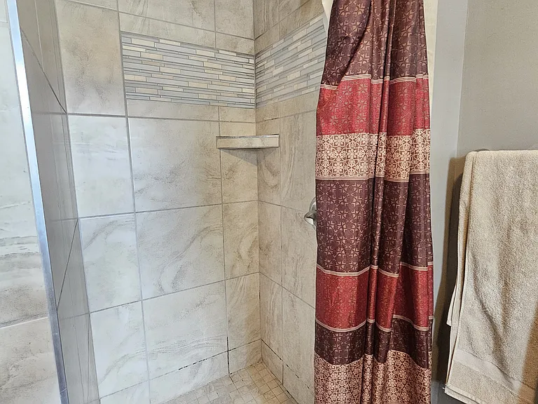 312 W Monroe St #1 — Photo 4