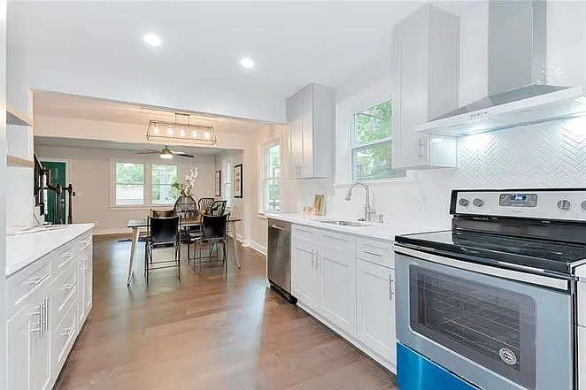 2860 Joyce Ave — Photo 7