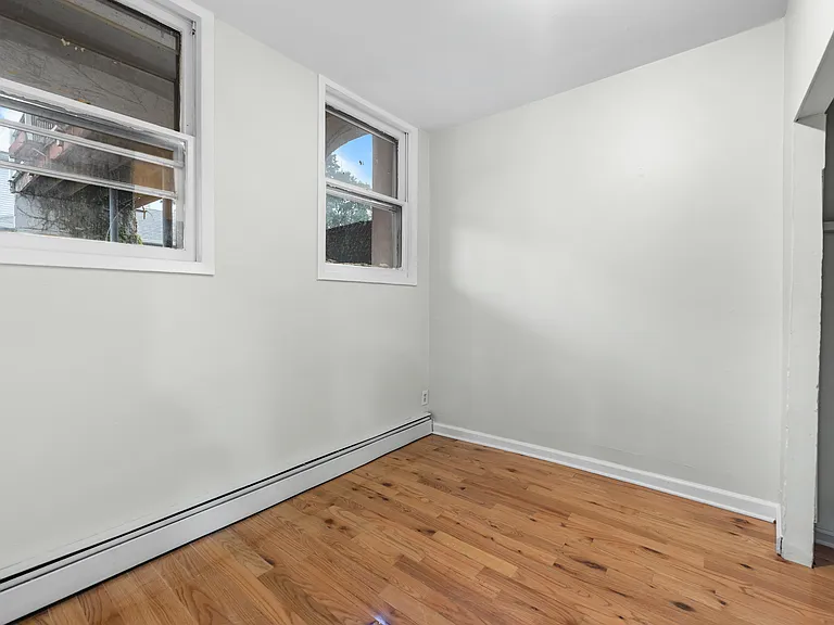 233 Avenue B #1R — Photo 8