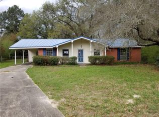 538 Woodlore Dr, Chickasaw, AL 36611
