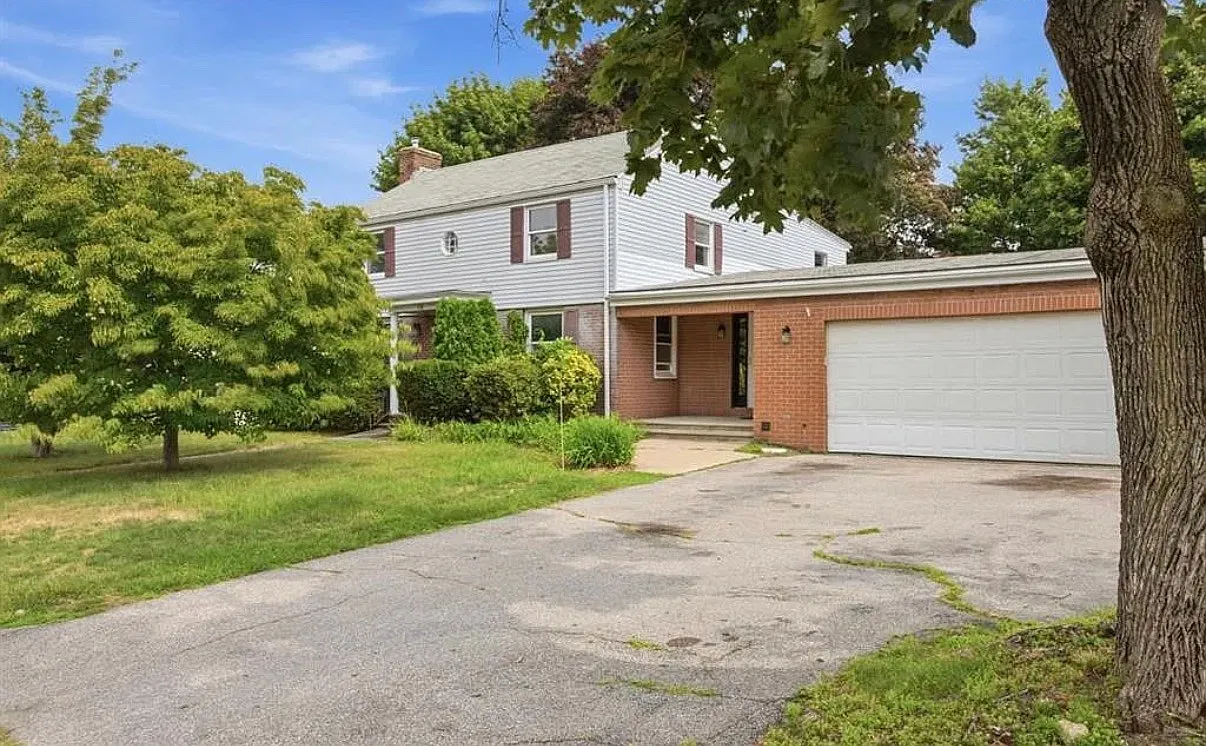 5 bed, 3106 sqft, $4,200 — Photo 1