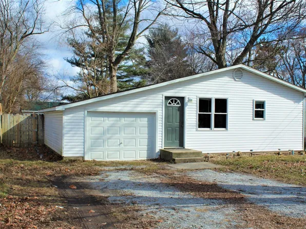 327 N 8th St, Rensselaer, IN 47978