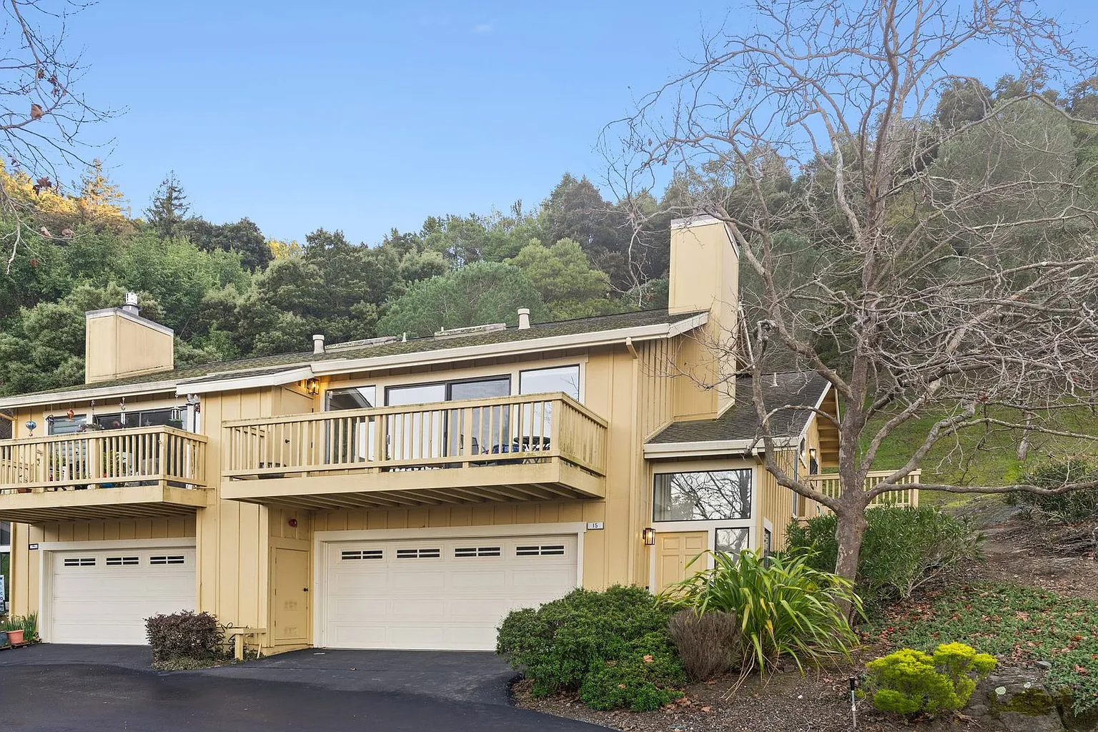 15 Laurel Dr photo 1