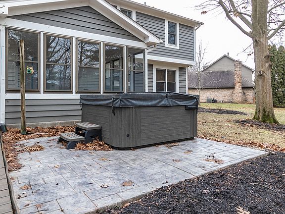 4th image of 8728 Corinthian Ln
