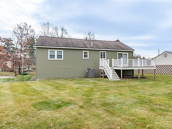 4th image of 4 Kirkwood Dr